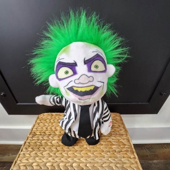 Beetlejuice 13.5" Animated Plush Figure Walks and Talks Collectible - Picture 5 of 7